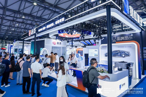 赤炎玻璃副總裁潘張立 堅持 剛?cè)岵?研發(fā)策略,與中國顯示產(chǎn)業(yè)發(fā)展同頻共振